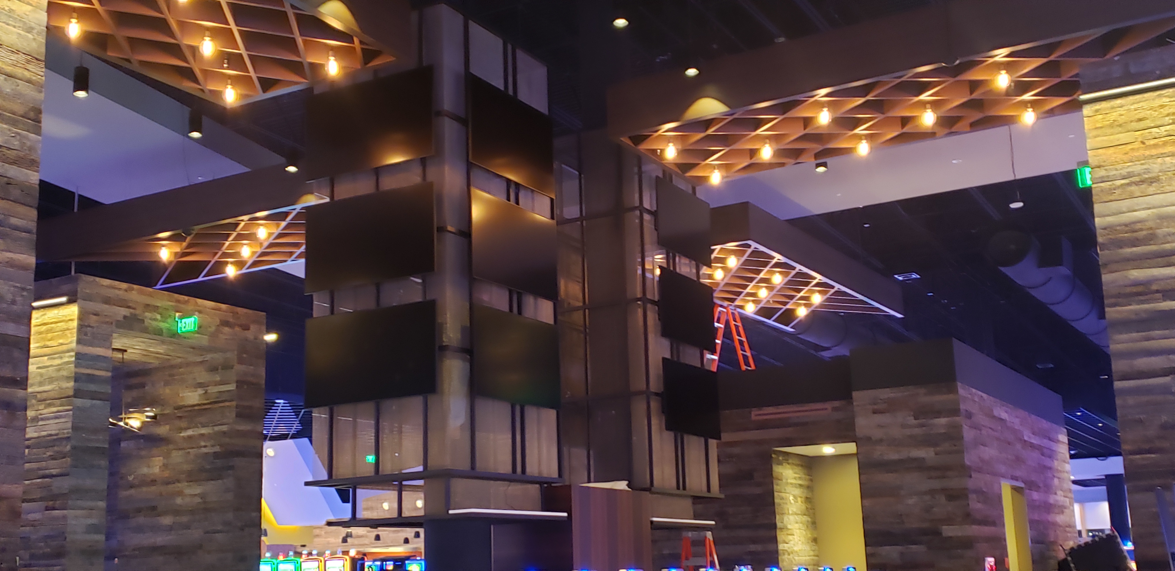 Display installation in an entertainment venue